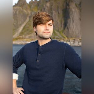 Tailor Vintage Deep Blue Sherpa Lined Waffle Henley